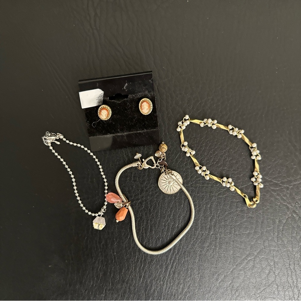 Vintage Elegant Gold and Silver Jewelry Set